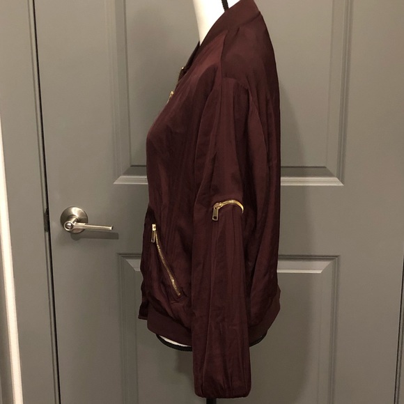 Jennifer Lopez Burgundy Bomber Style Jacket - Picture 3 of 4